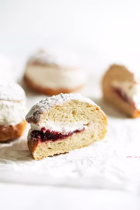 vegancreambuns